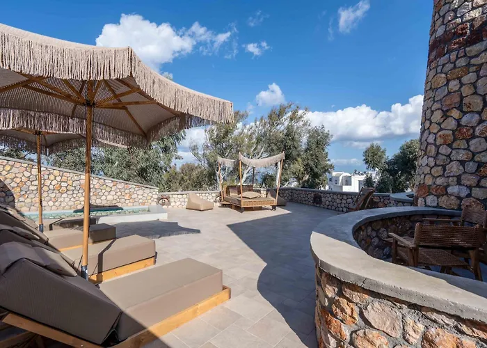 Pithos Apartments