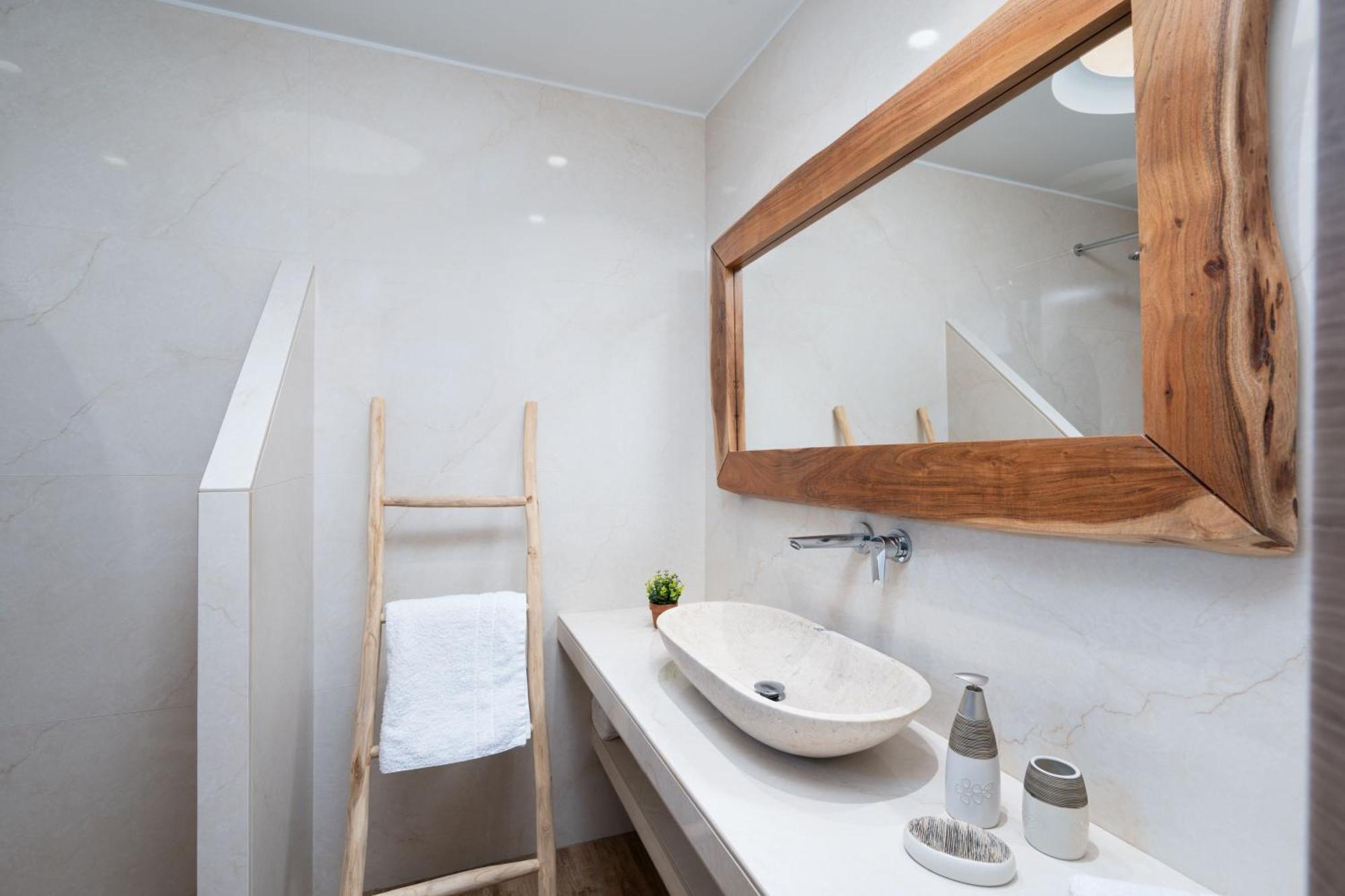 Apartment Pithos Vothon