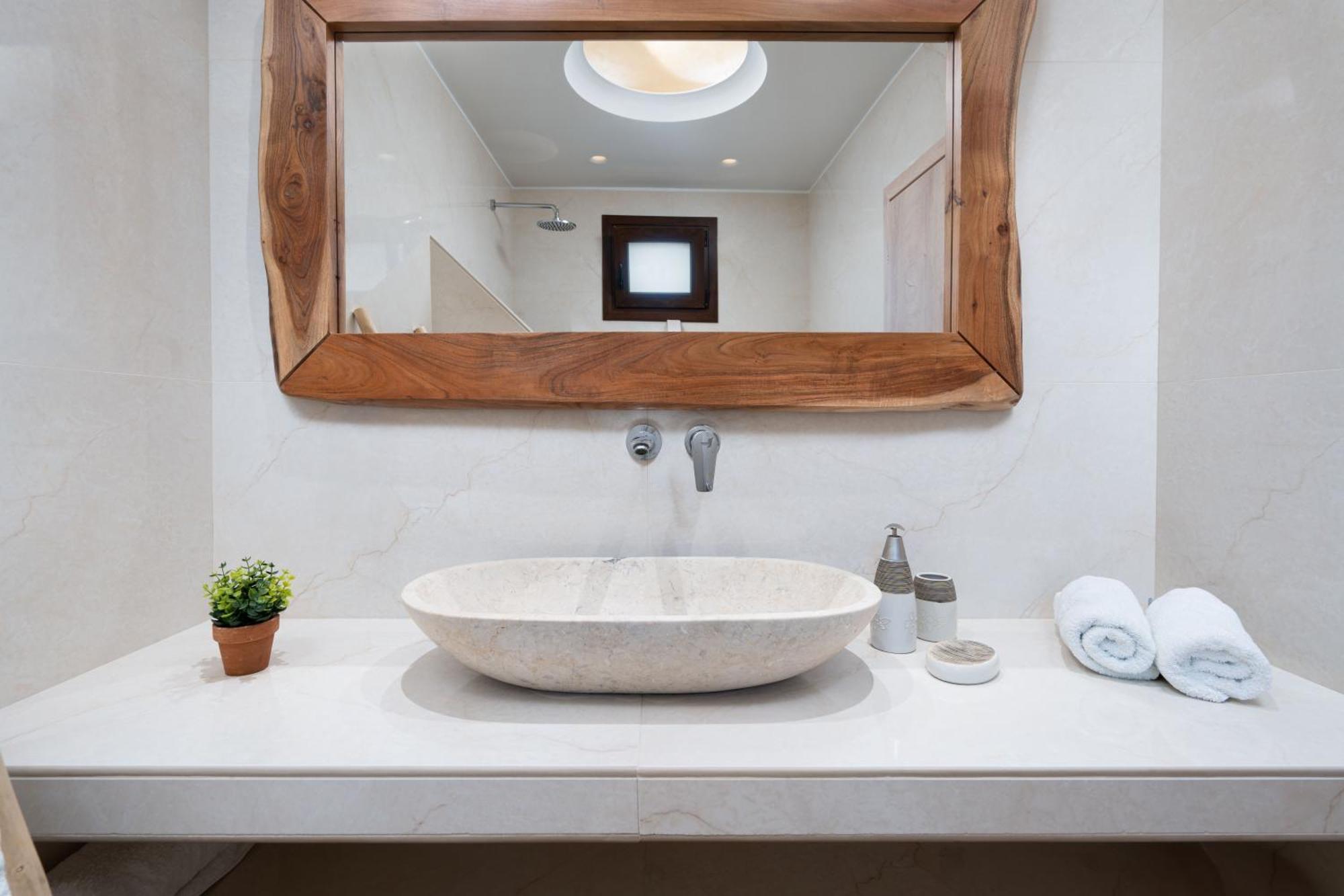 Pithos Apartment Vothon